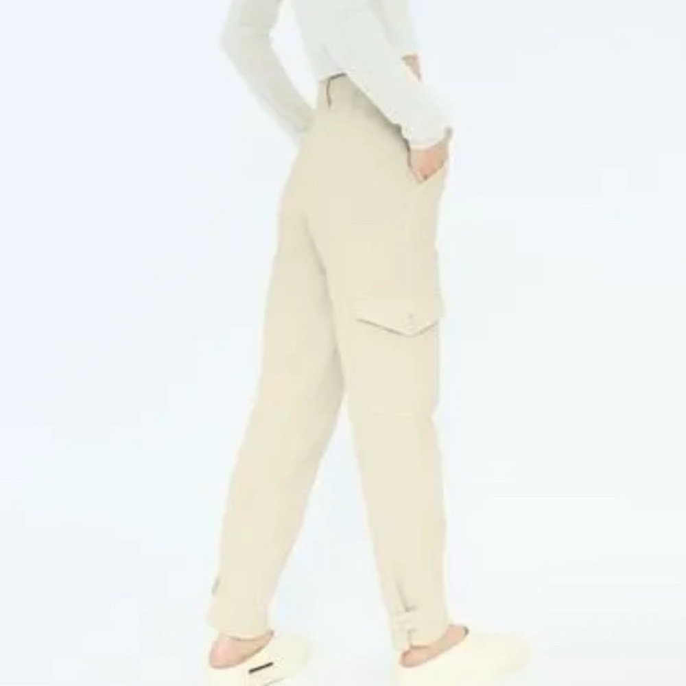 ARITZIA Wilfred Free Modern Cargo Pant 6 Hi Rise Cream ButtonFly Stretch Neutral